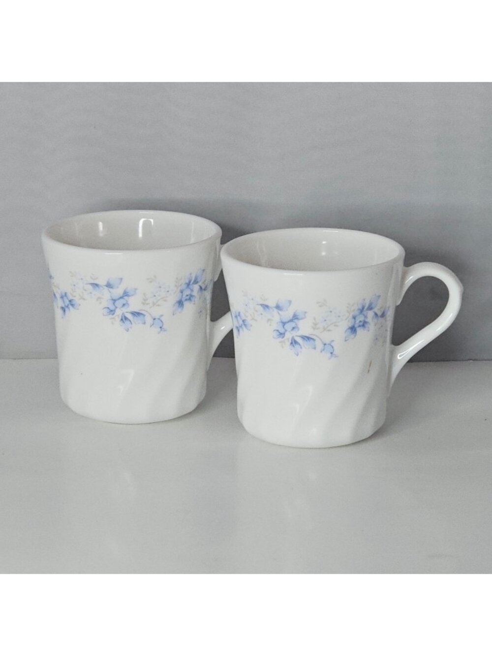 2 Corelle Blue Fleur Mugs 8oz coffee tea cups Corning vintage 3.5" cottage farmh